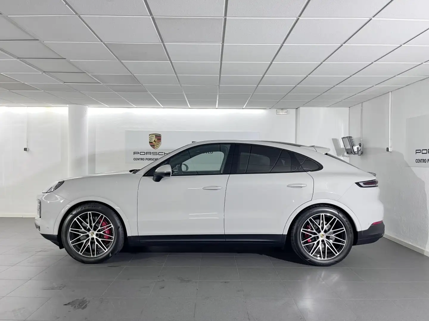 Porsche Cayenne Coupé S Aut. Gris - 2