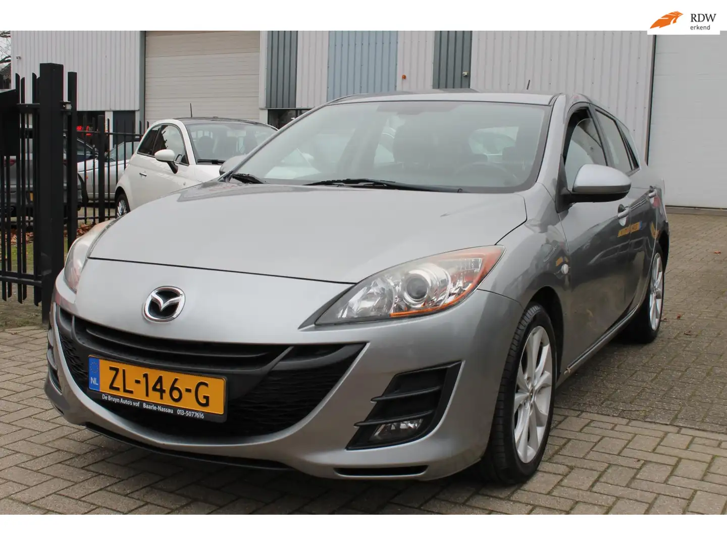Mazda 3 2.0 DiSi Business Plus Navi Clima Trekhaak! Grijs - 1