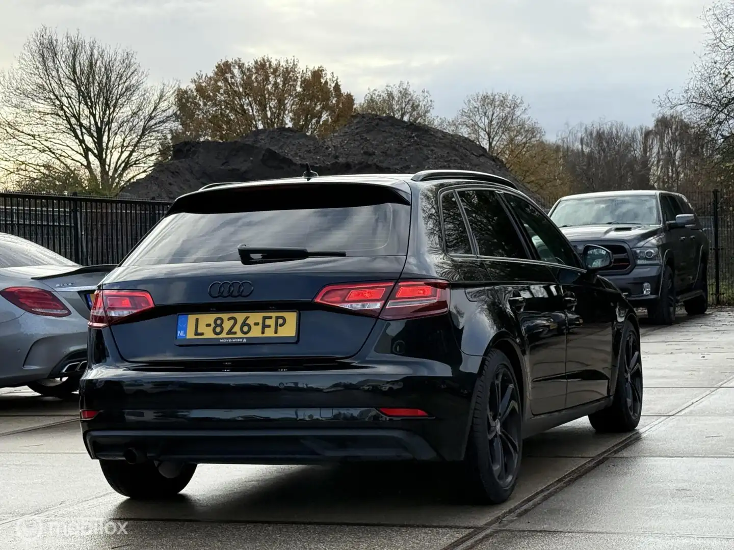 Audi A3 Sportback 1.0 TFSI S-Line S-Tronic/18’/Apple CarPl Schwarz - 2