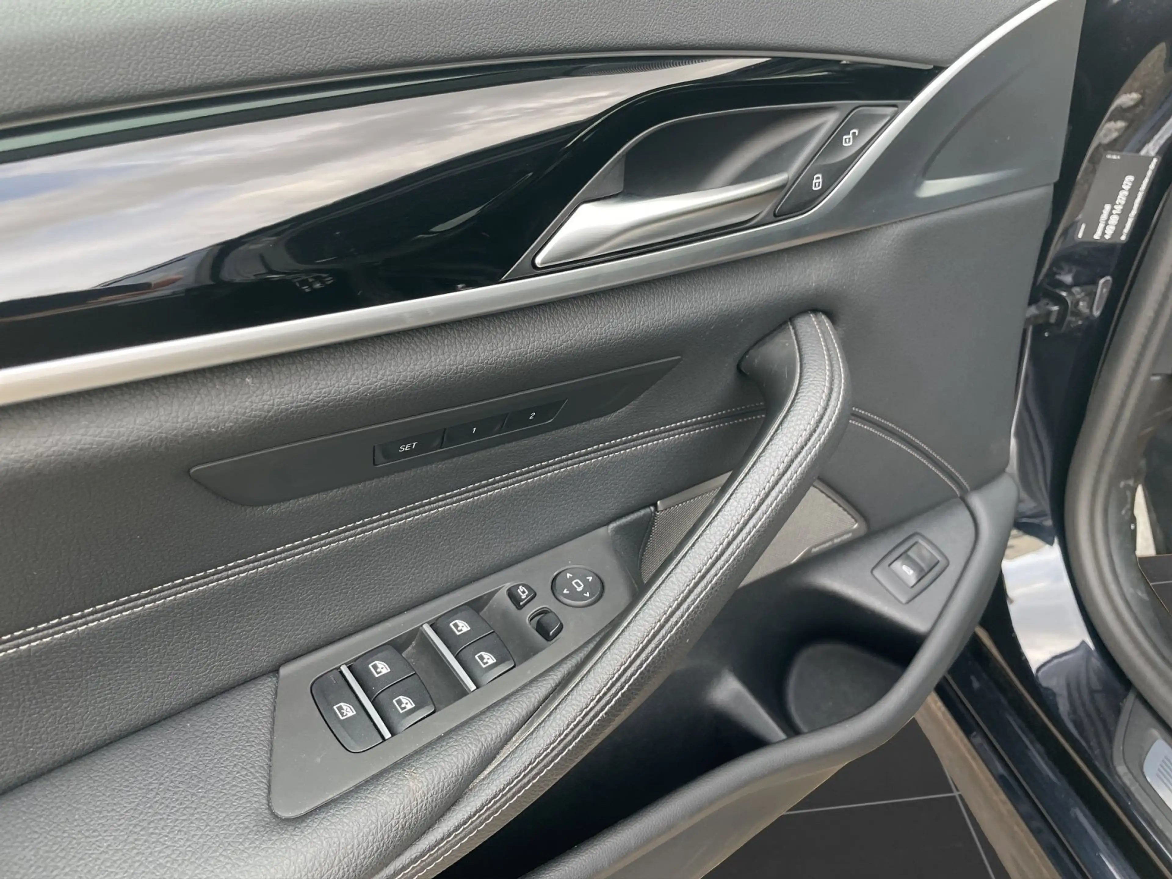 BMW M5 50i xDrive Limousine — photo 10