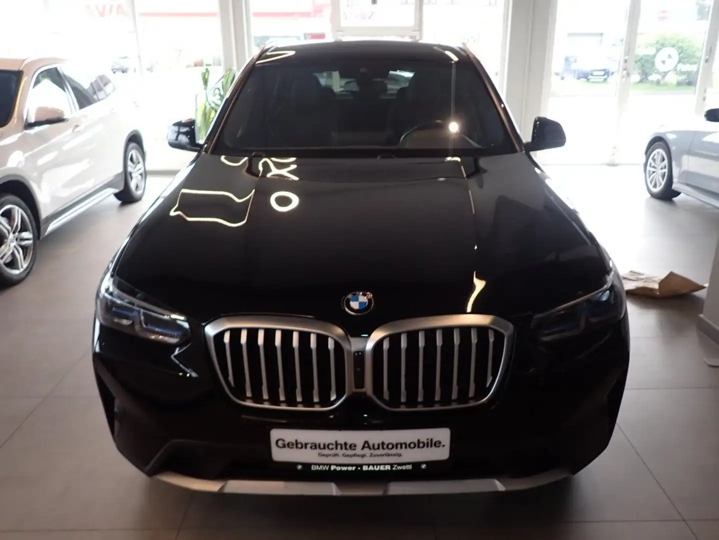 BMW X3 xDrive30i 48 V Aut. Schwarz - 1