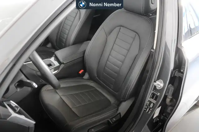 BMW 3 Series view 14