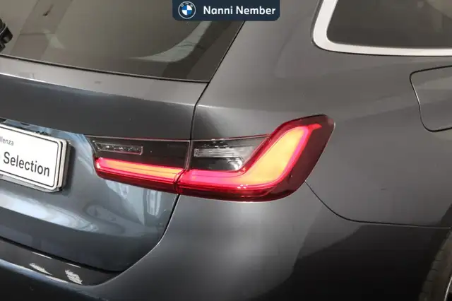 BMW 3 Series view 6