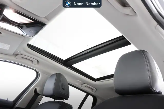 BMW 3 Series view 10