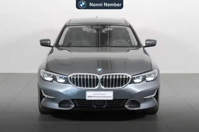 BMW 3 Series view 2