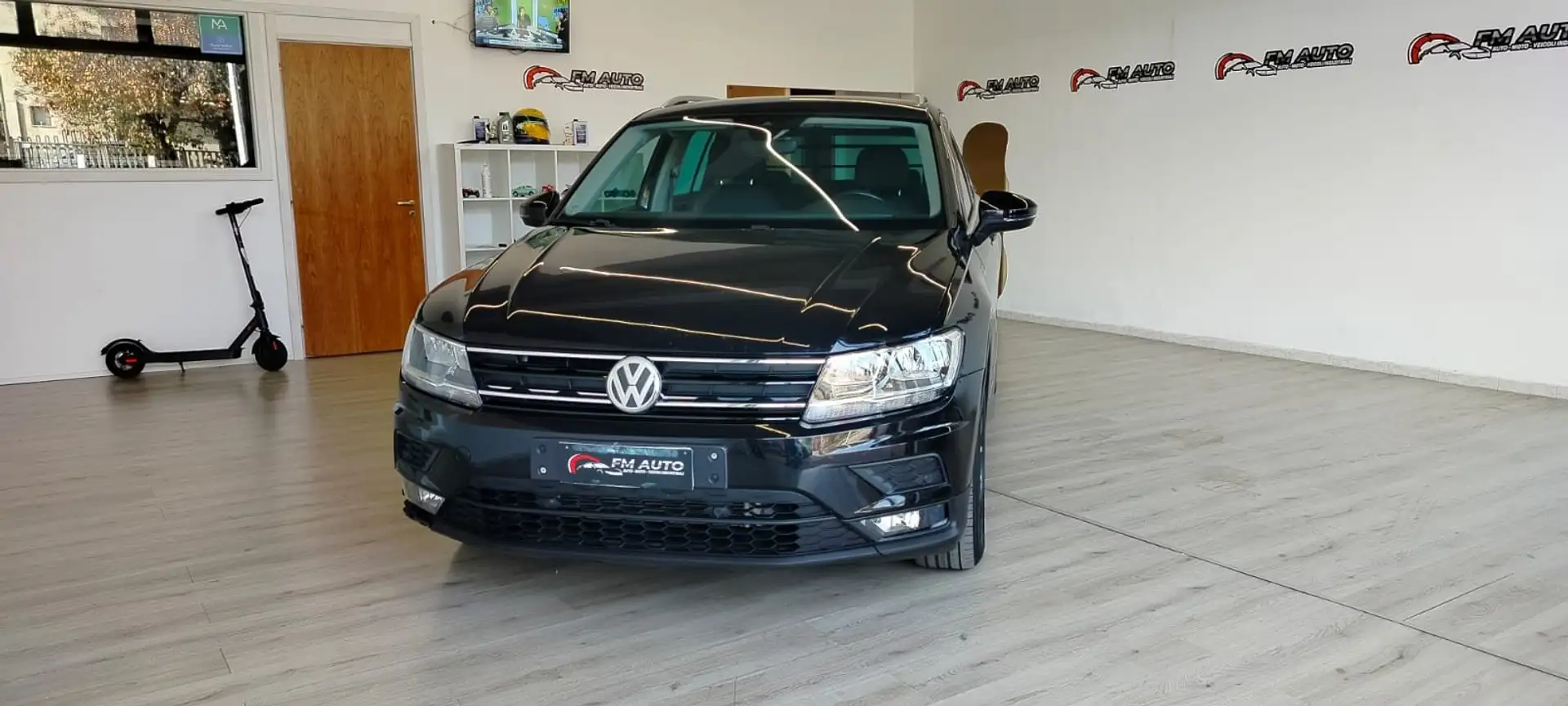 Volkswagen Tiguan 1.6 TDI 115 CV AUTOCARRO N1 Schwarz - 1