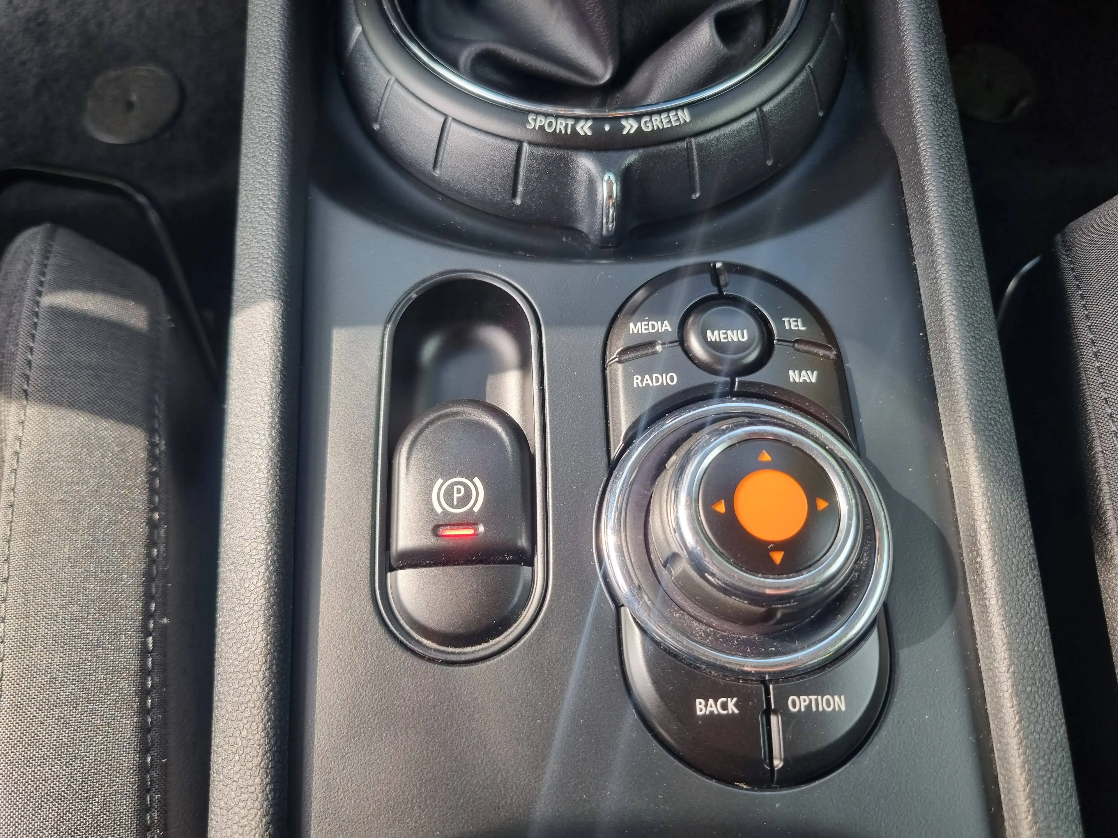 MINI Cooper Clubman Cooper*Navi*Chili-Paket*LED* — photo 17