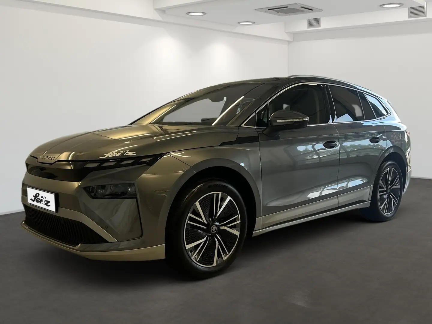 Skoda Enyaq 60 Loft *AHK*NAVI*KAMERA*MATRIX* Grau - 2