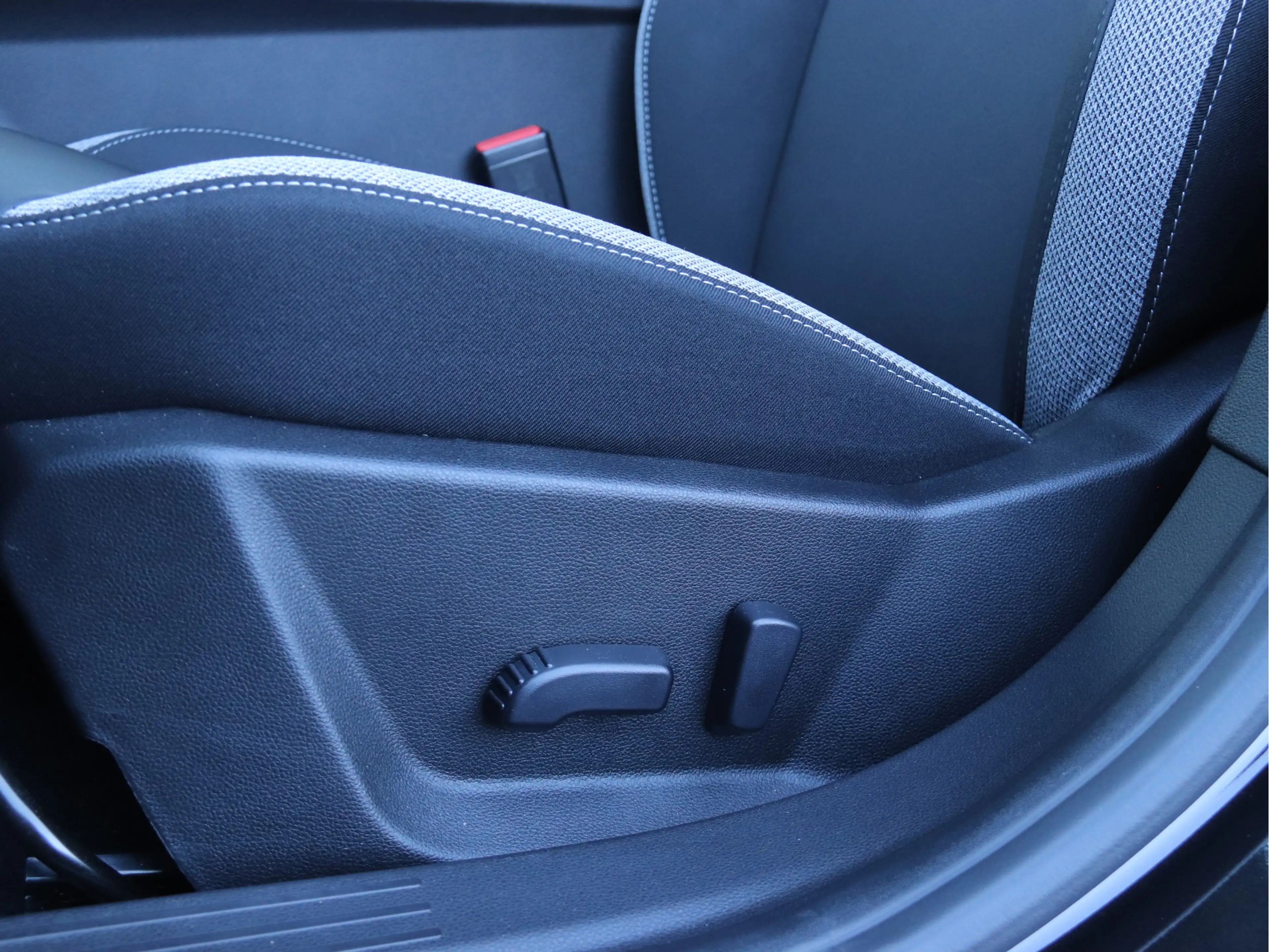 Dacia Bigster 1.8 Hybrid 155 Journey AUTOMAAT / ALL SEASON / WIN — photo 8