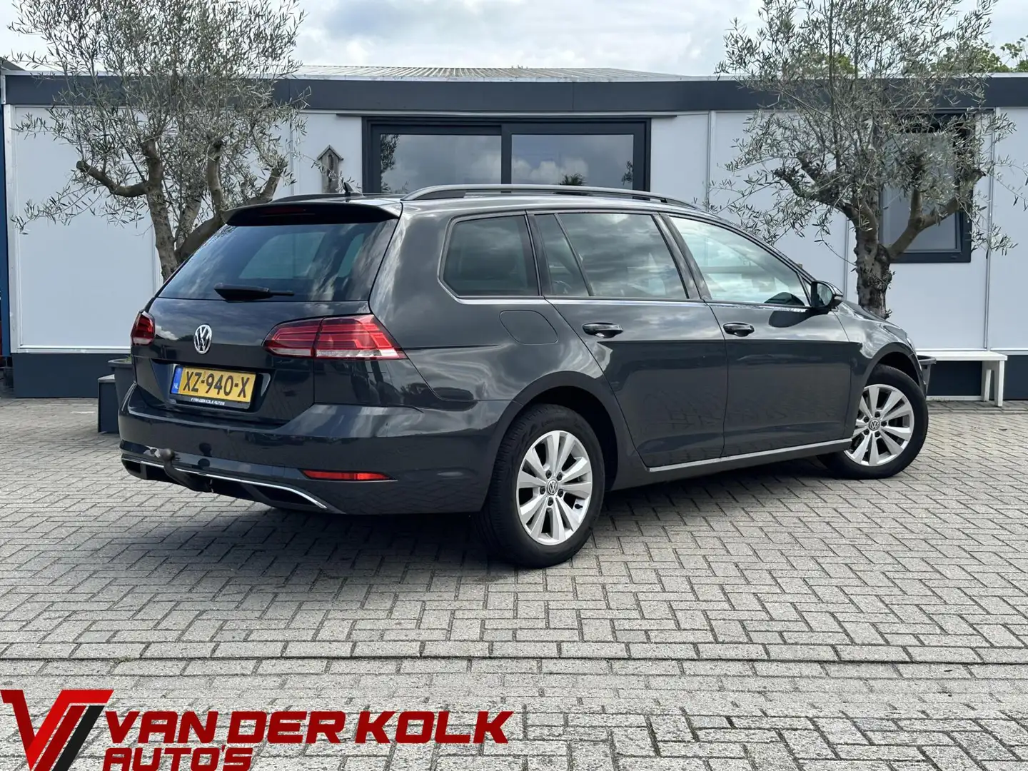 Volkswagen Golf 1.0 TSI Comfortline Adaptive Cruise Carplay Navi C Grijs - 2