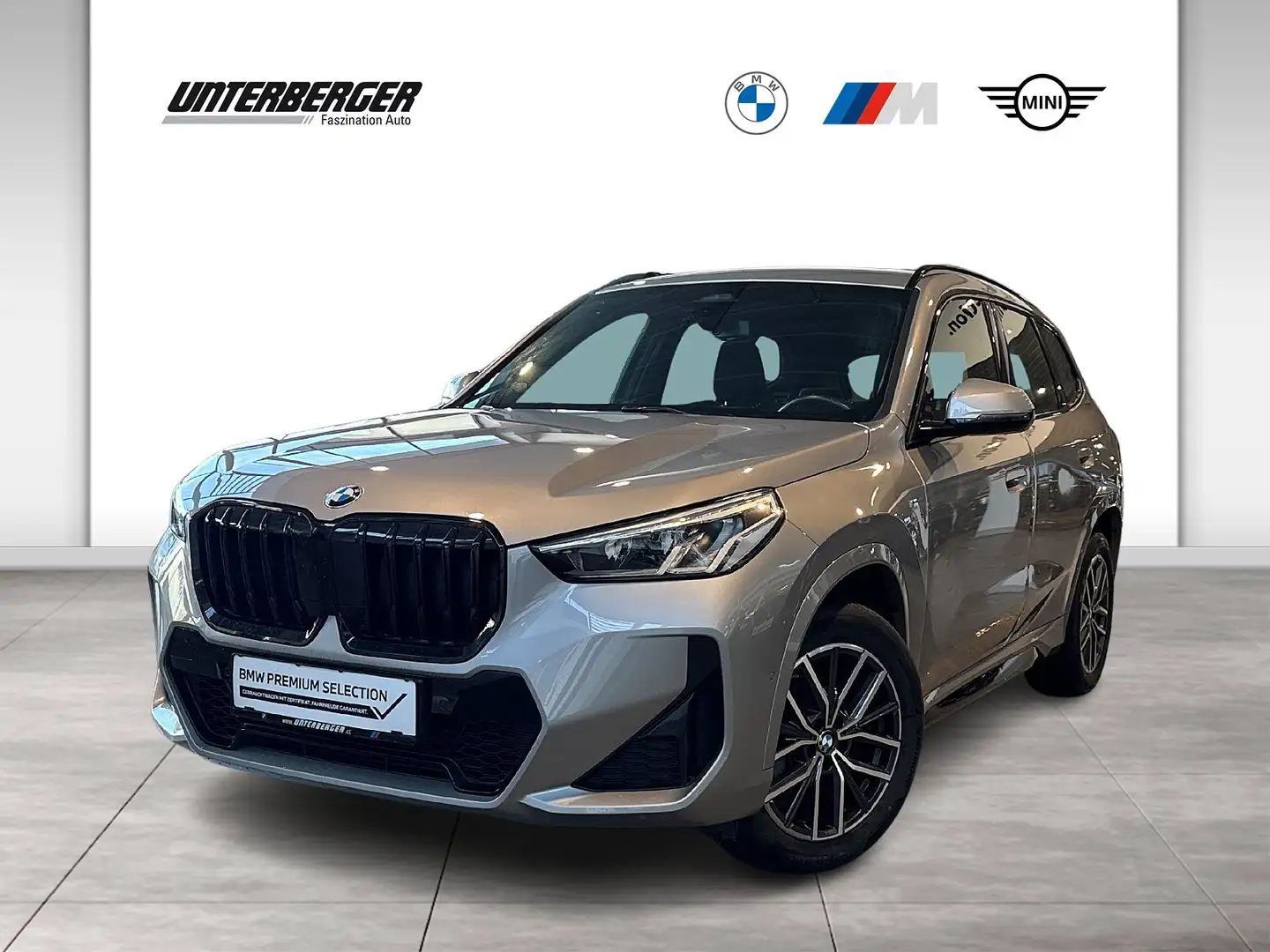 BMW X1 xDrive20d M Sportpaket Silber - 1