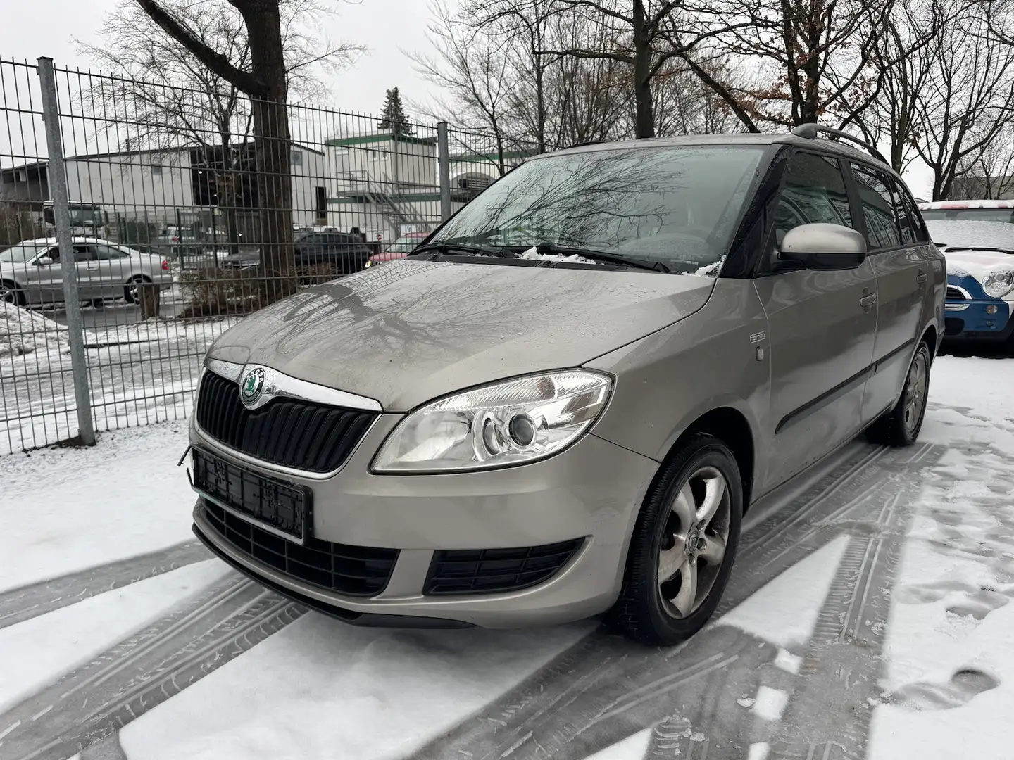 Skoda Fabia Ambiente Family 5J Beige - 1