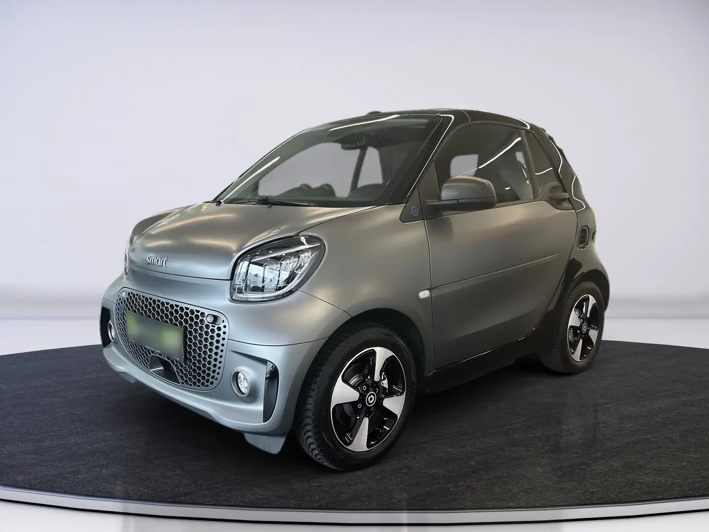 smart forTwo EQ  cabrio Klimaautomatik,Radio,Parkpilot hinten, Grau - 2