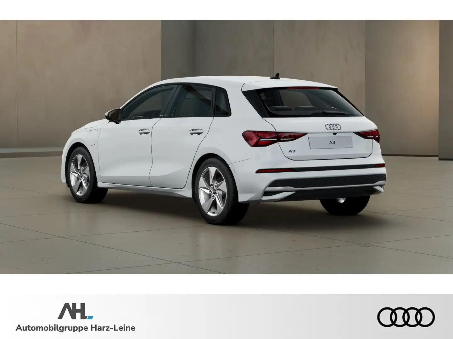 Audi A3 Sportback 40 TFSI e 150 kW S tronic 40 TFSI e Weiß - 2