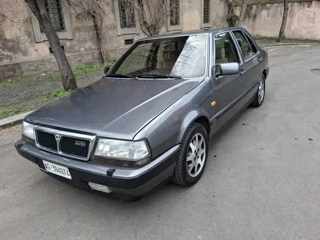 Lancia Thema