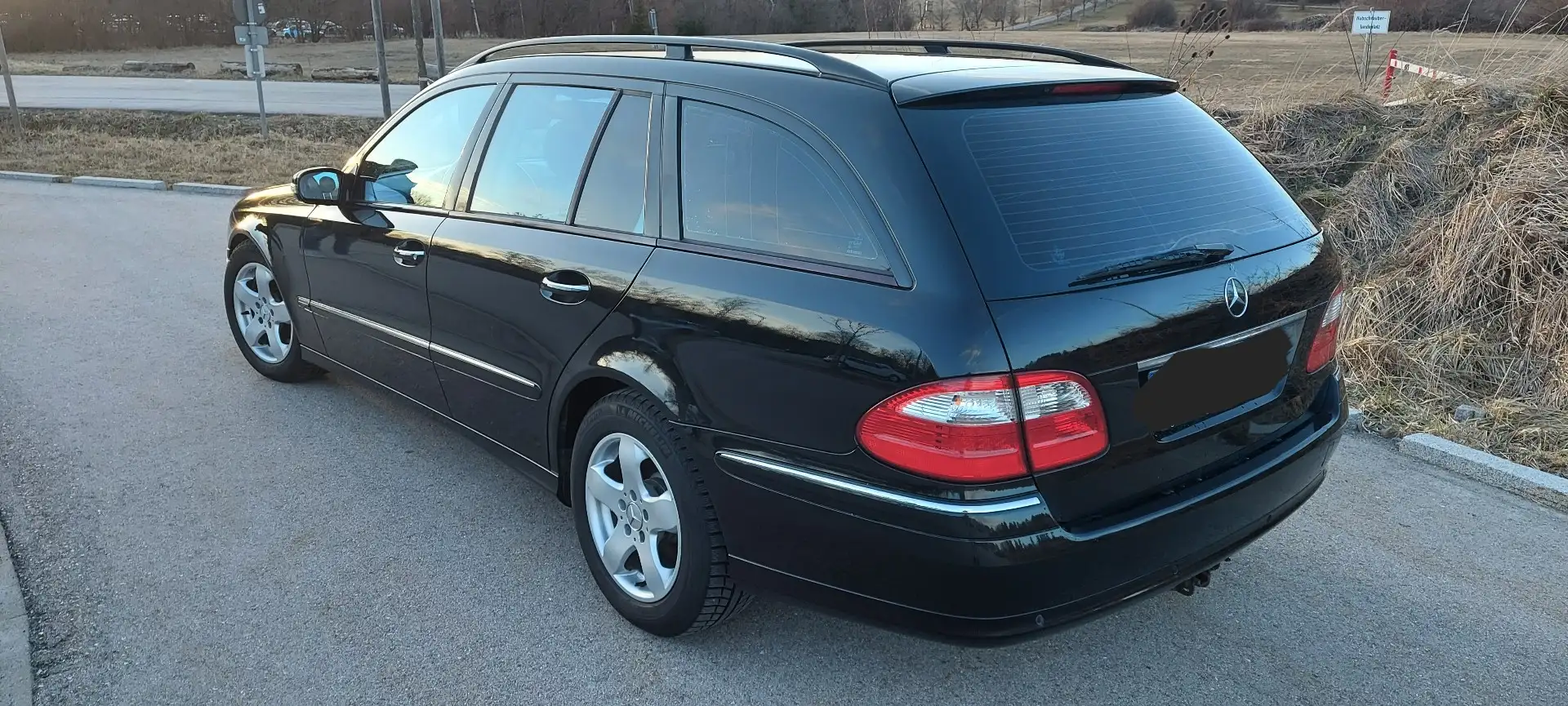 Mercedes-Benz E 350 T 4Matic Automatik Avantgarde - 2