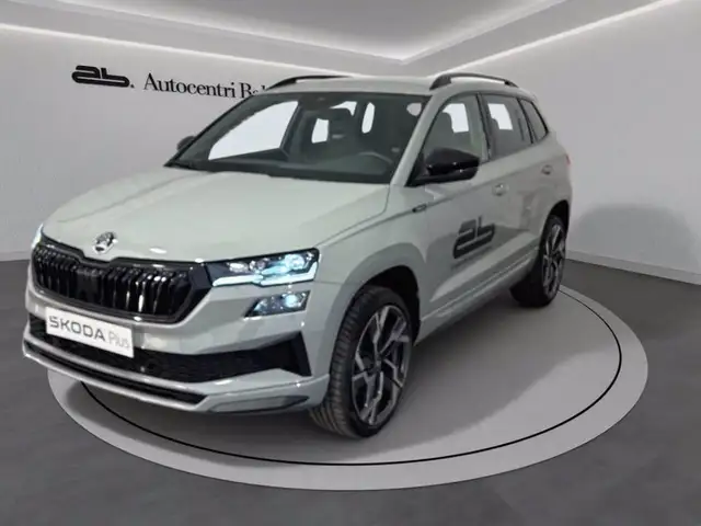 Skoda Karoq 1.5 tsi sportline dsg