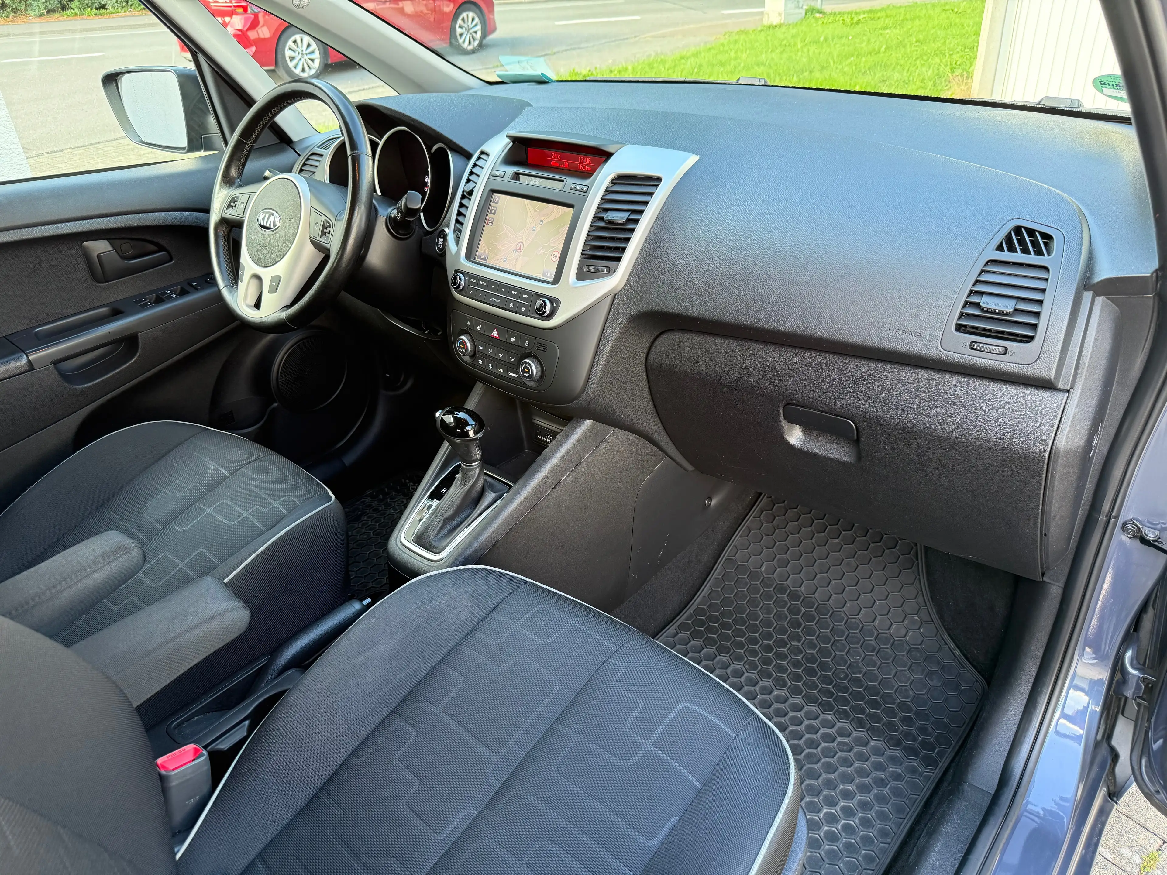 Kia Venga Dream Team — photo 10