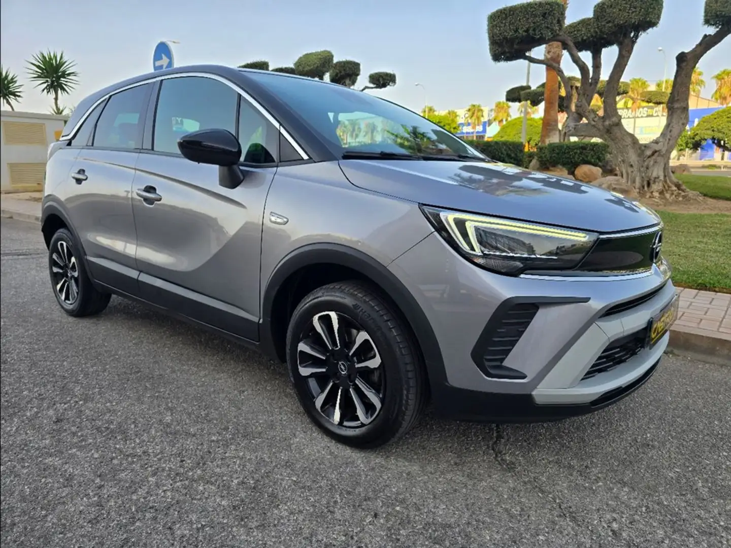 Opel Crossland 1.2 96kW (130CV) Elegance AT6 Gris - 1