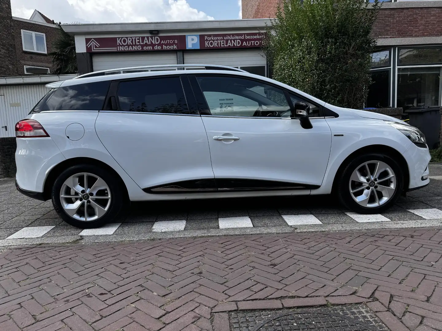 Renault Clio Estate 0.9 TCe Limited Blanc - 2