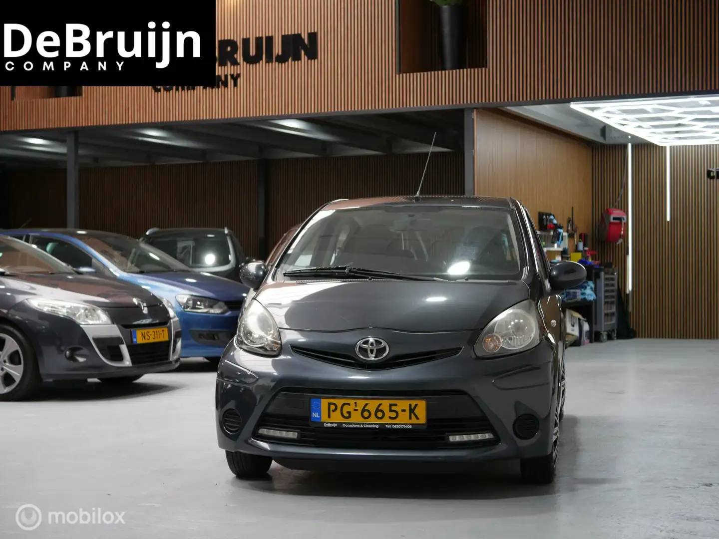 Toyota Aygo – Zuinig, compact en ideaal voor in de stad! Gri - 1