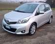 Toyota Yaris Yaris III 2011 5p 1.3 Lounge Argent - thumbnail 1