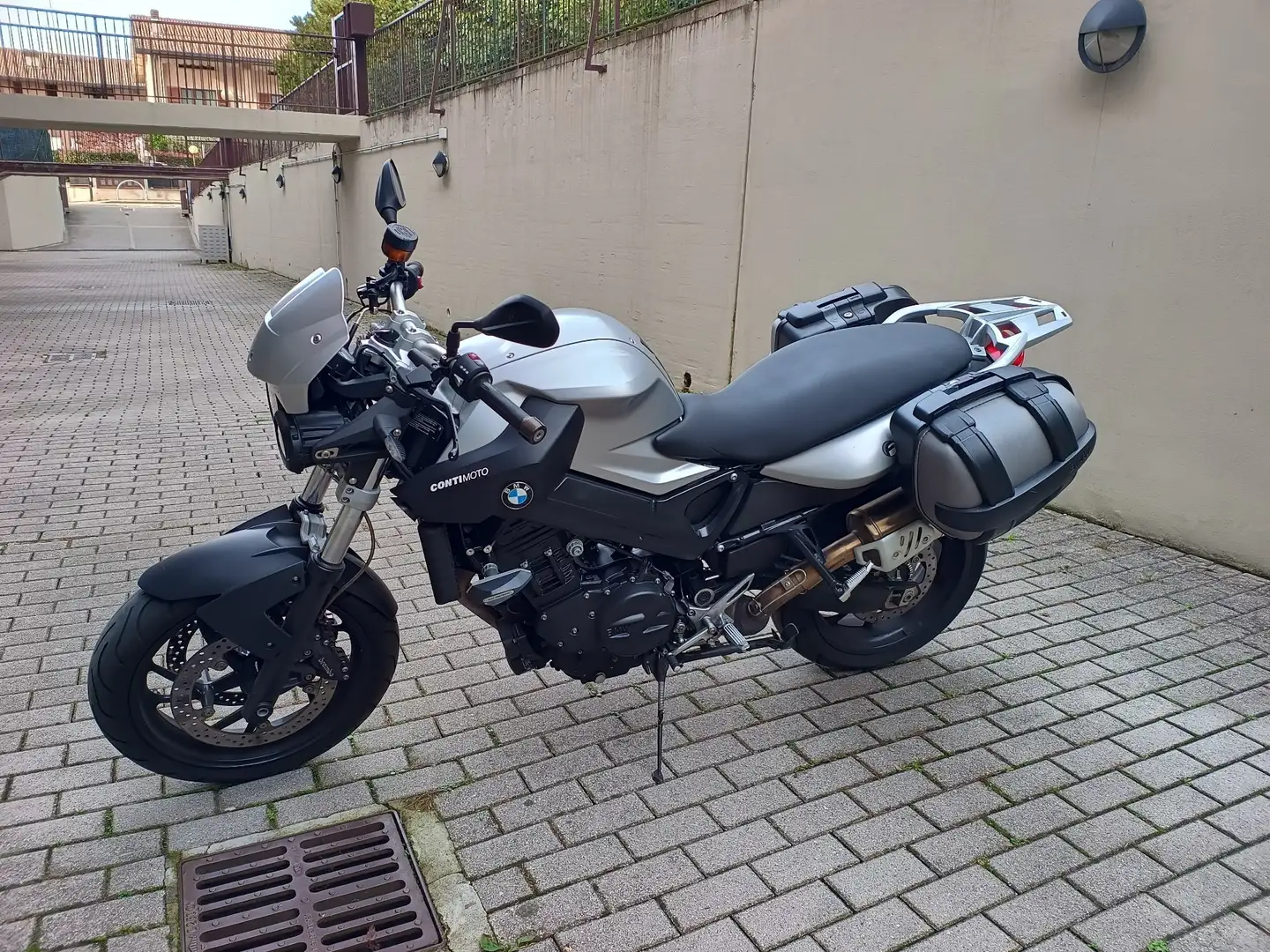 BMW F 800 R Argintiu - 2