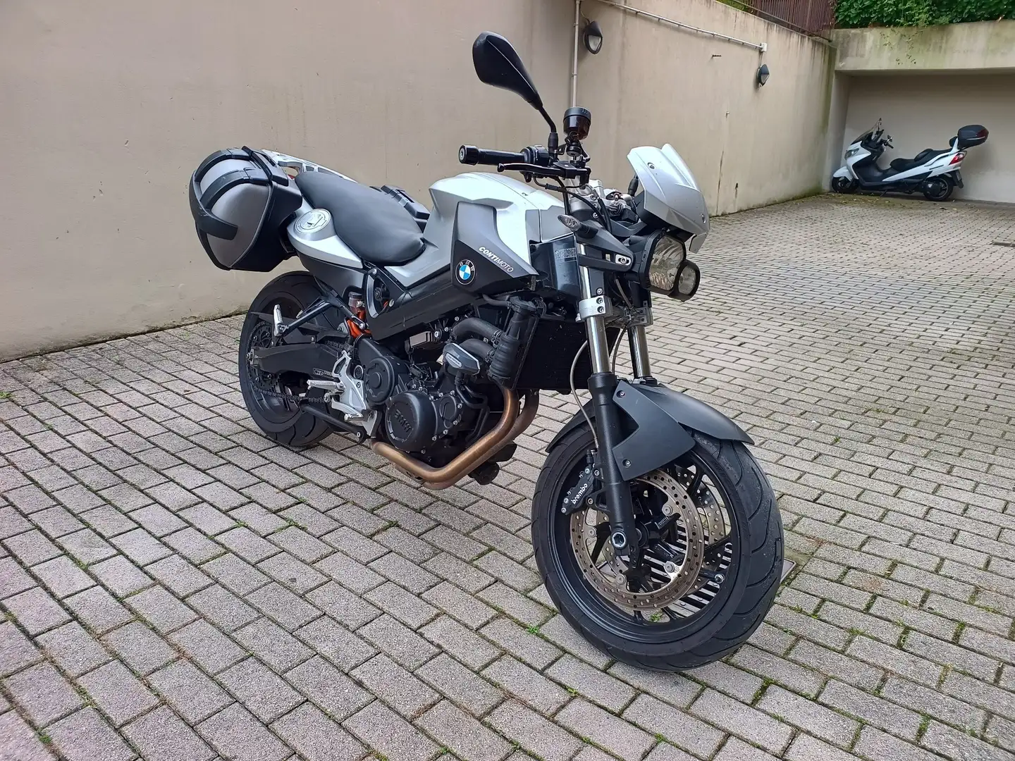 BMW F 800 R Argintiu - 1