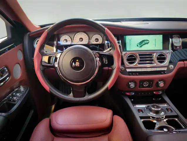 Rolls-Royce Ghost view 7