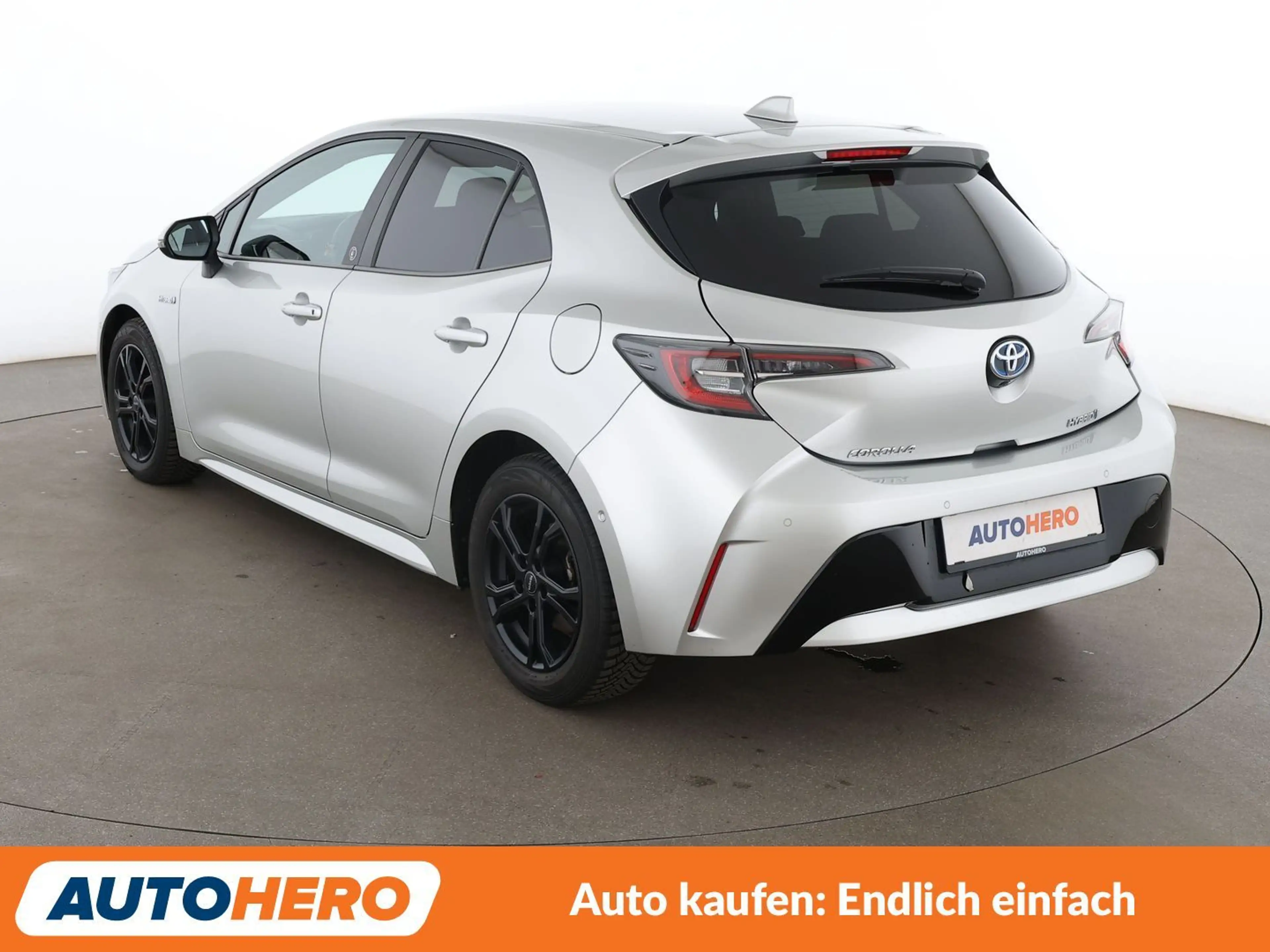 Toyota Corolla 1.8 Hybrid Team D Aut.*BI-LED*ACC*CAM*PDC*SHZ* — photo 4