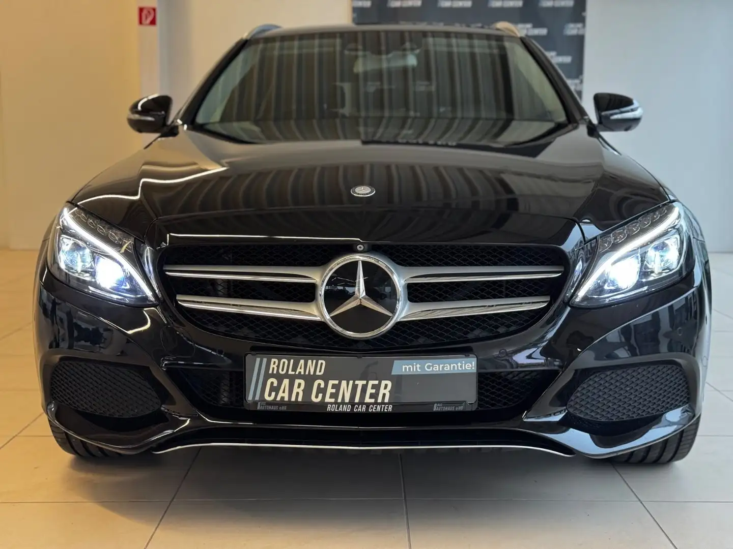 Mercedes-Benz C 250 dT 4Matic Distr. HUD 360° Comand LED Schwarz - 2
