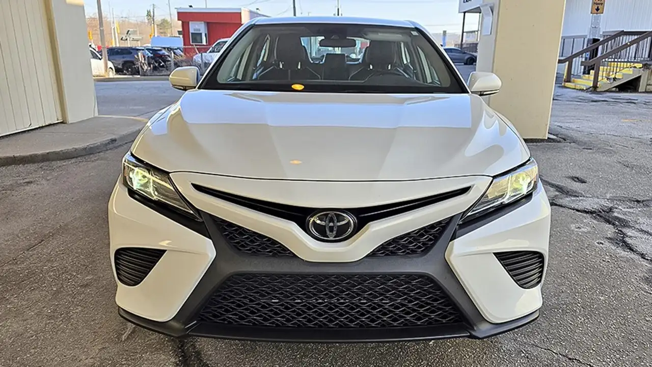 Toyota Camry снимка Toyota Camry