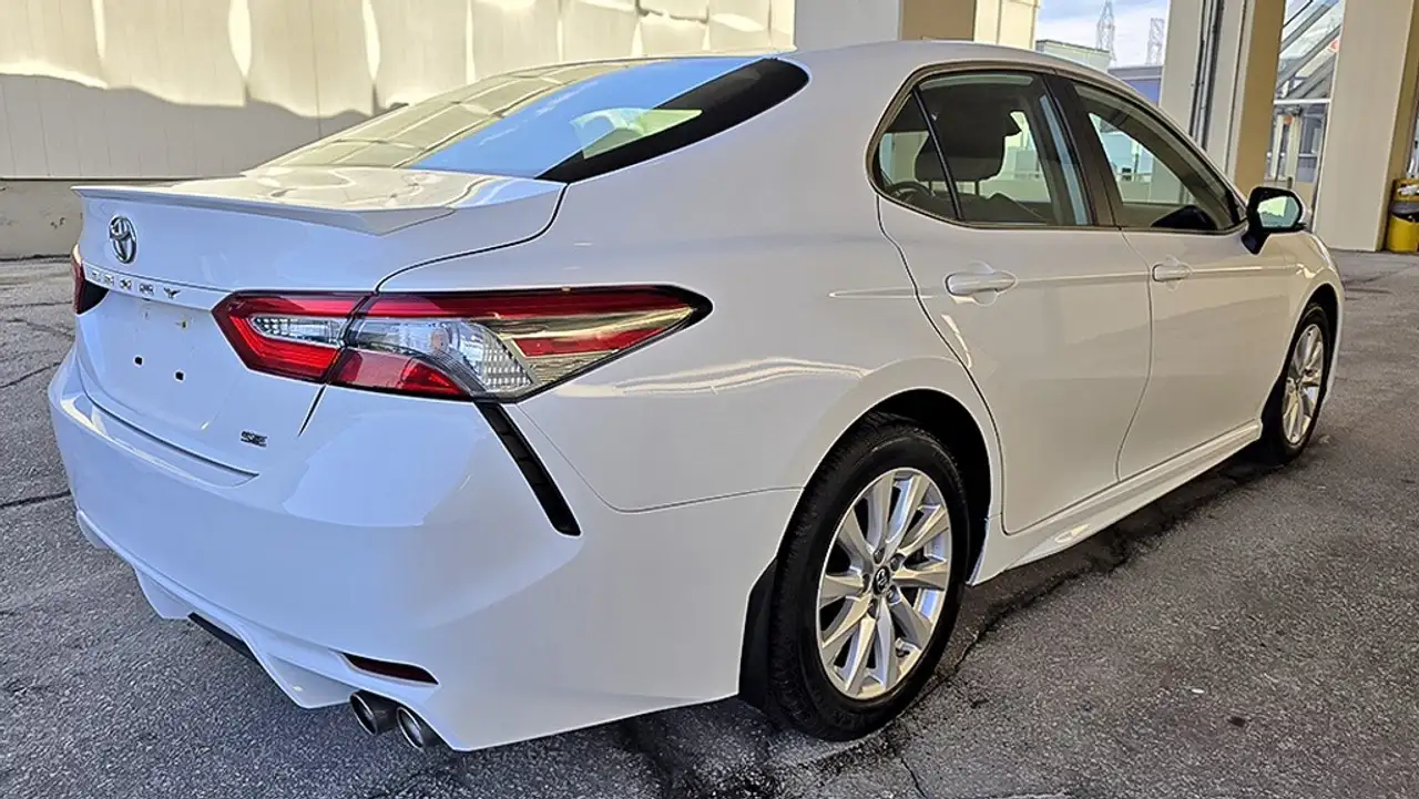 Toyota Camry снимка Toyota Camry