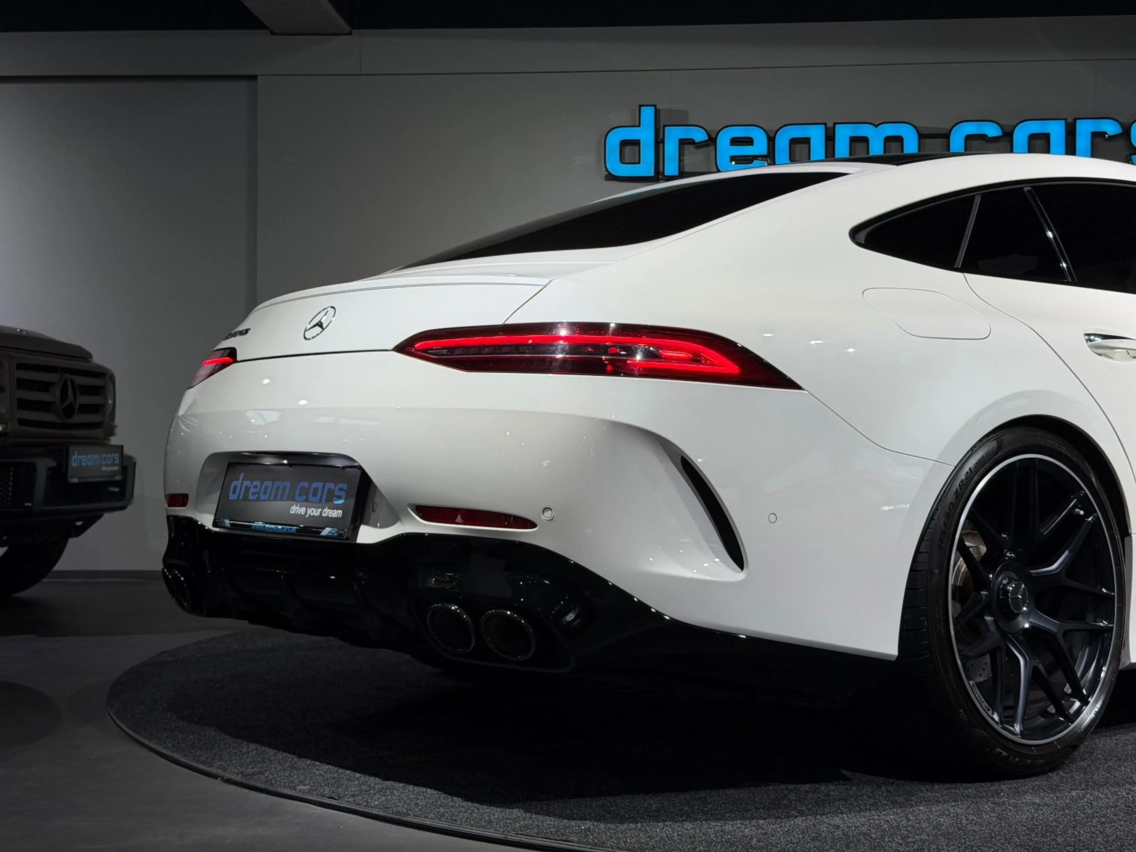 Mercedes-Benz AMG GT 43 4MATIC+  / AMG Design PLUS / PANO / VOLLAUSTAT — photo 6