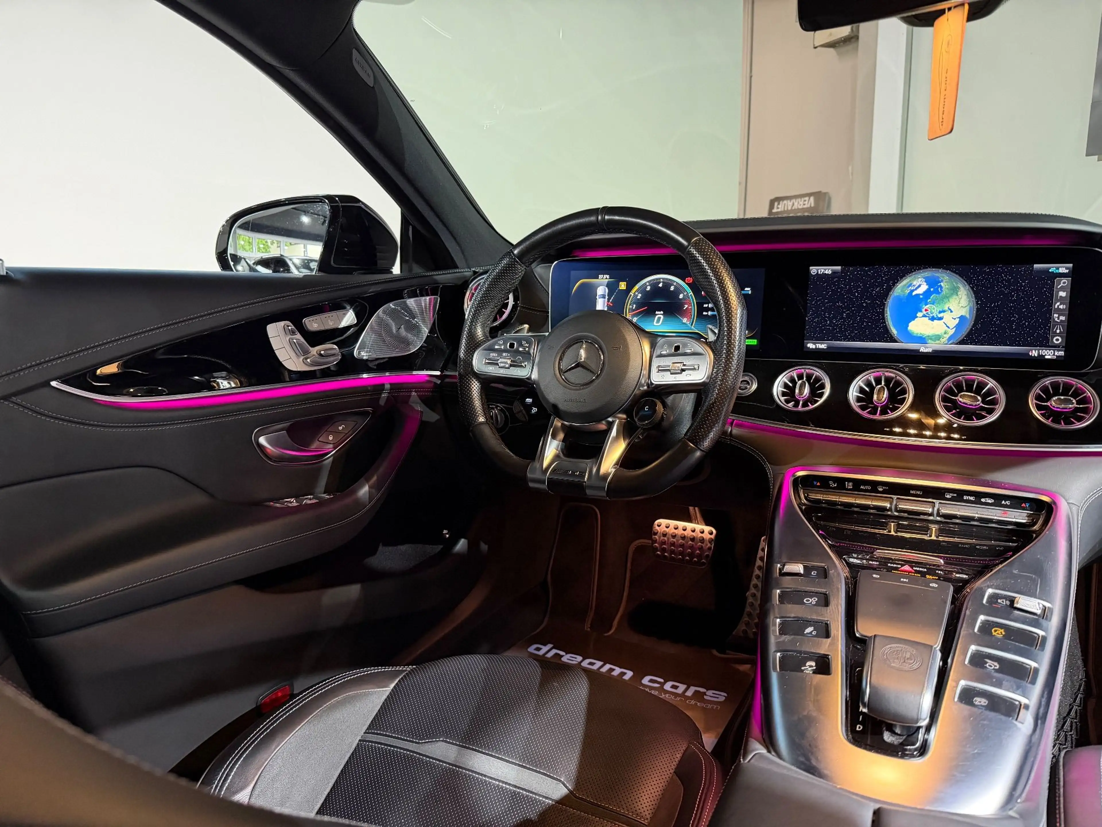 Mercedes-Benz AMG GT 43 4MATIC+  / AMG Design PLUS / PANO / VOLLAUSTAT — photo 31