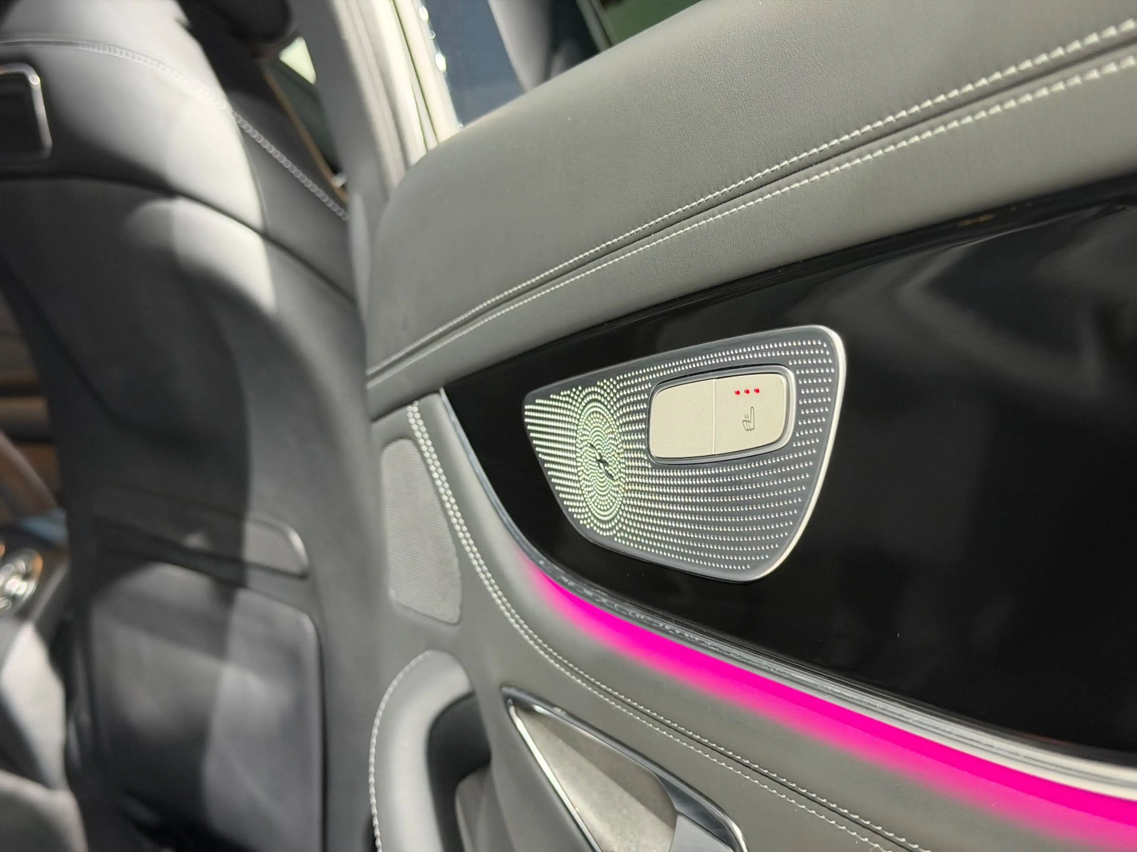 Mercedes-Benz AMG GT 43 4MATIC+  / AMG Design PLUS / PANO / VOLLAUSTAT — photo 49