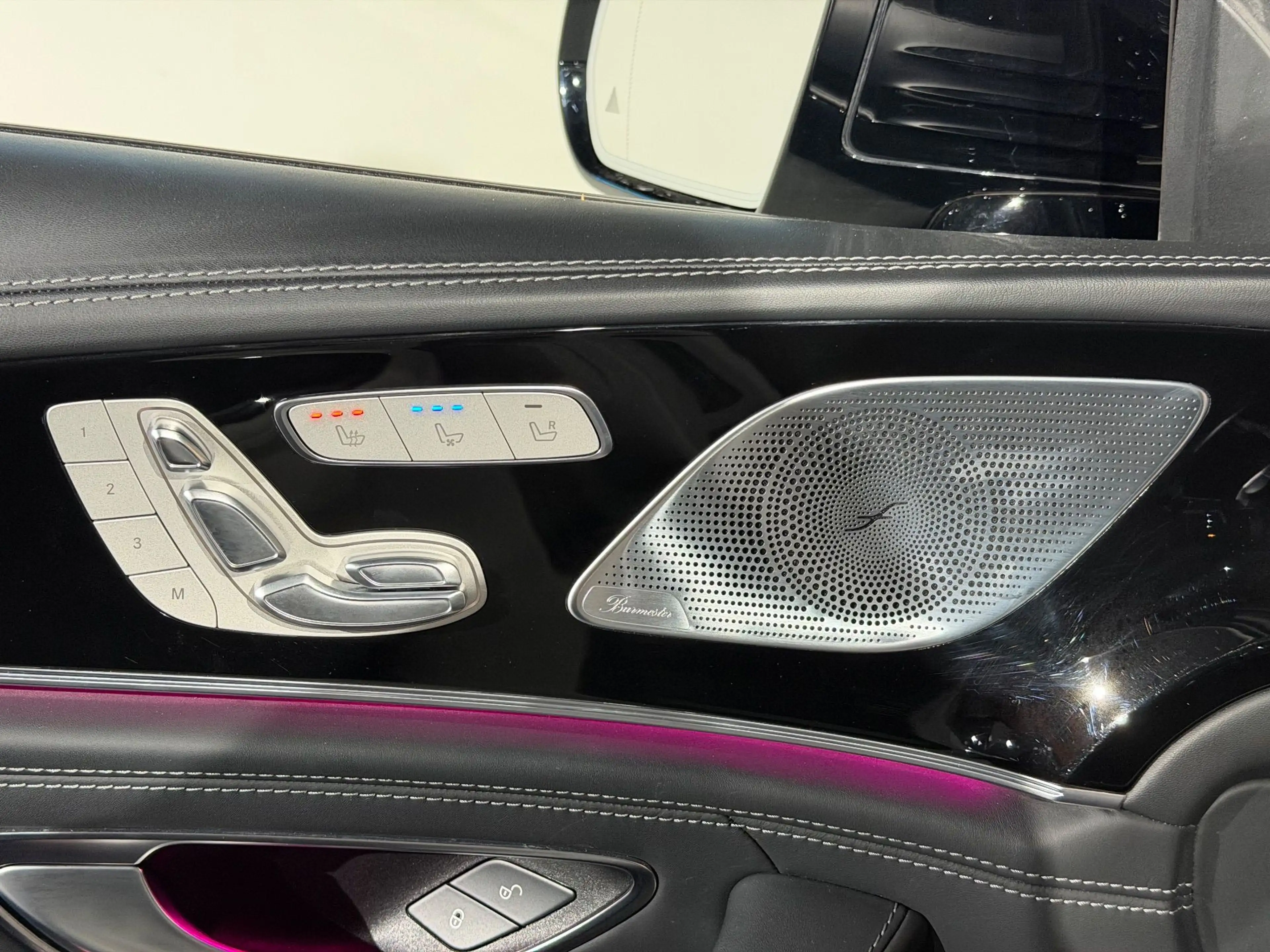 Mercedes-Benz AMG GT 43 4MATIC+  / AMG Design PLUS / PANO / VOLLAUSTAT — photo 37
