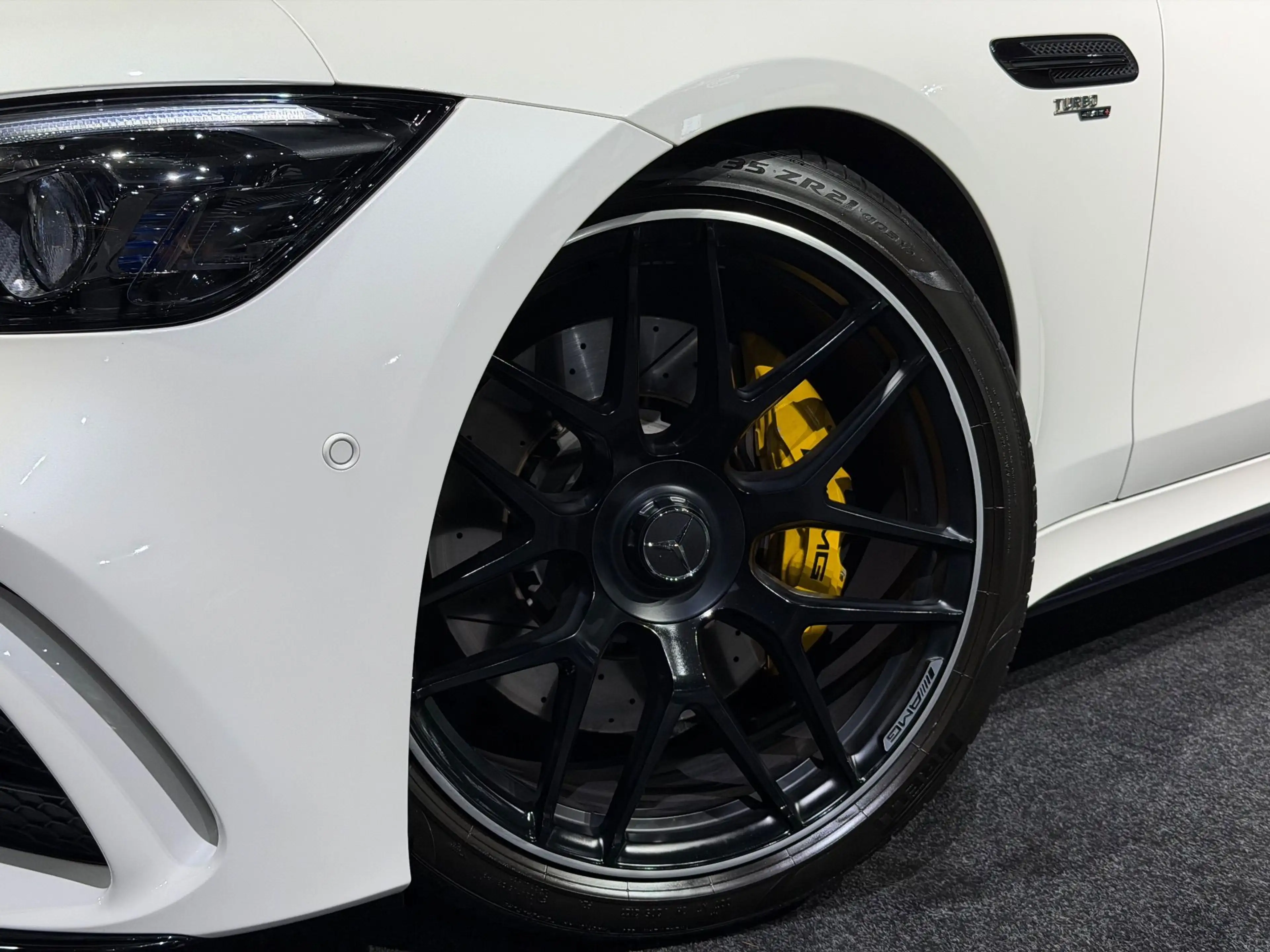 Mercedes-Benz AMG GT 43 4MATIC+  / AMG Design PLUS / PANO / VOLLAUSTAT — photo 19