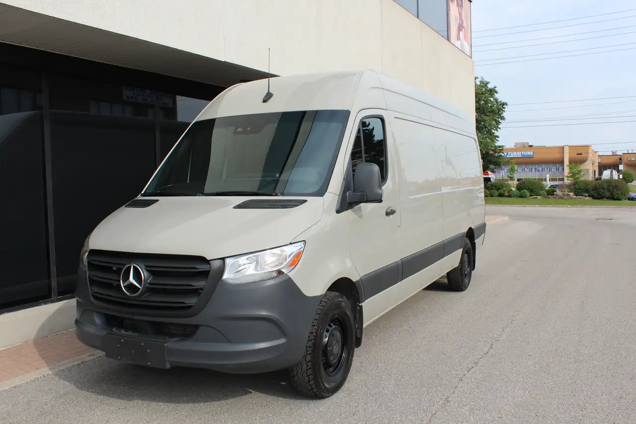 Mercedes-Benz Sprinter снимка Mercedes-Benz Sprinter