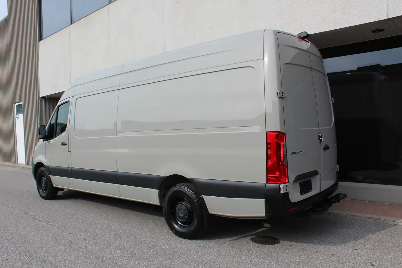 Mercedes-Benz Sprinter снимка Mercedes-Benz Sprinter