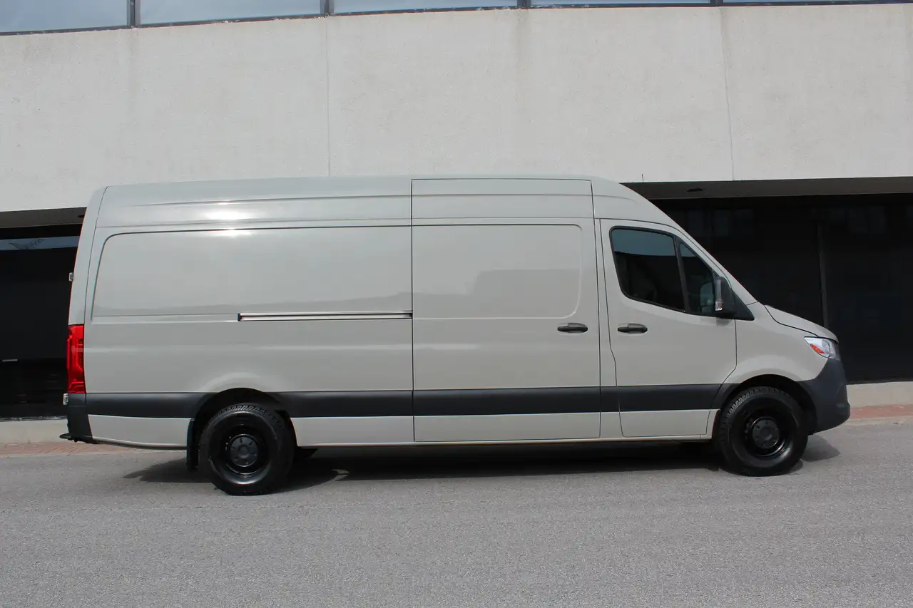 Mercedes-Benz Sprinter снимка Mercedes-Benz Sprinter