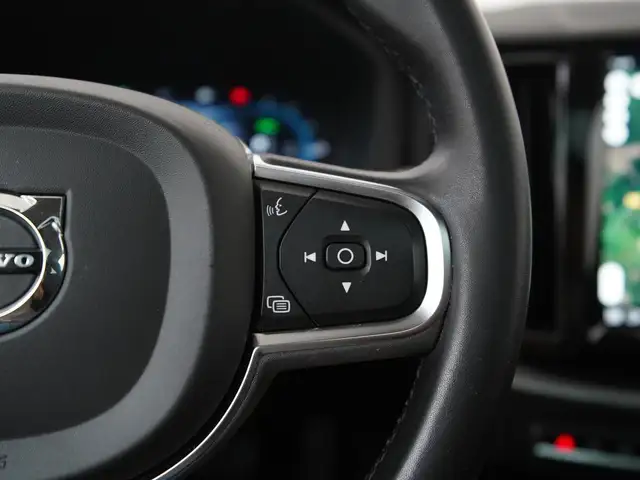 Volvo XC60 view 11