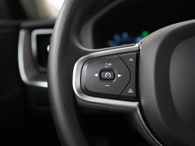 Volvo XC60 view 9