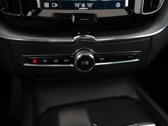 Volvo XC60 view 13