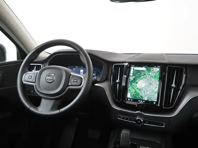 Volvo XC60 view 7
