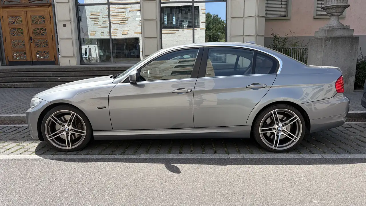 BMW 335