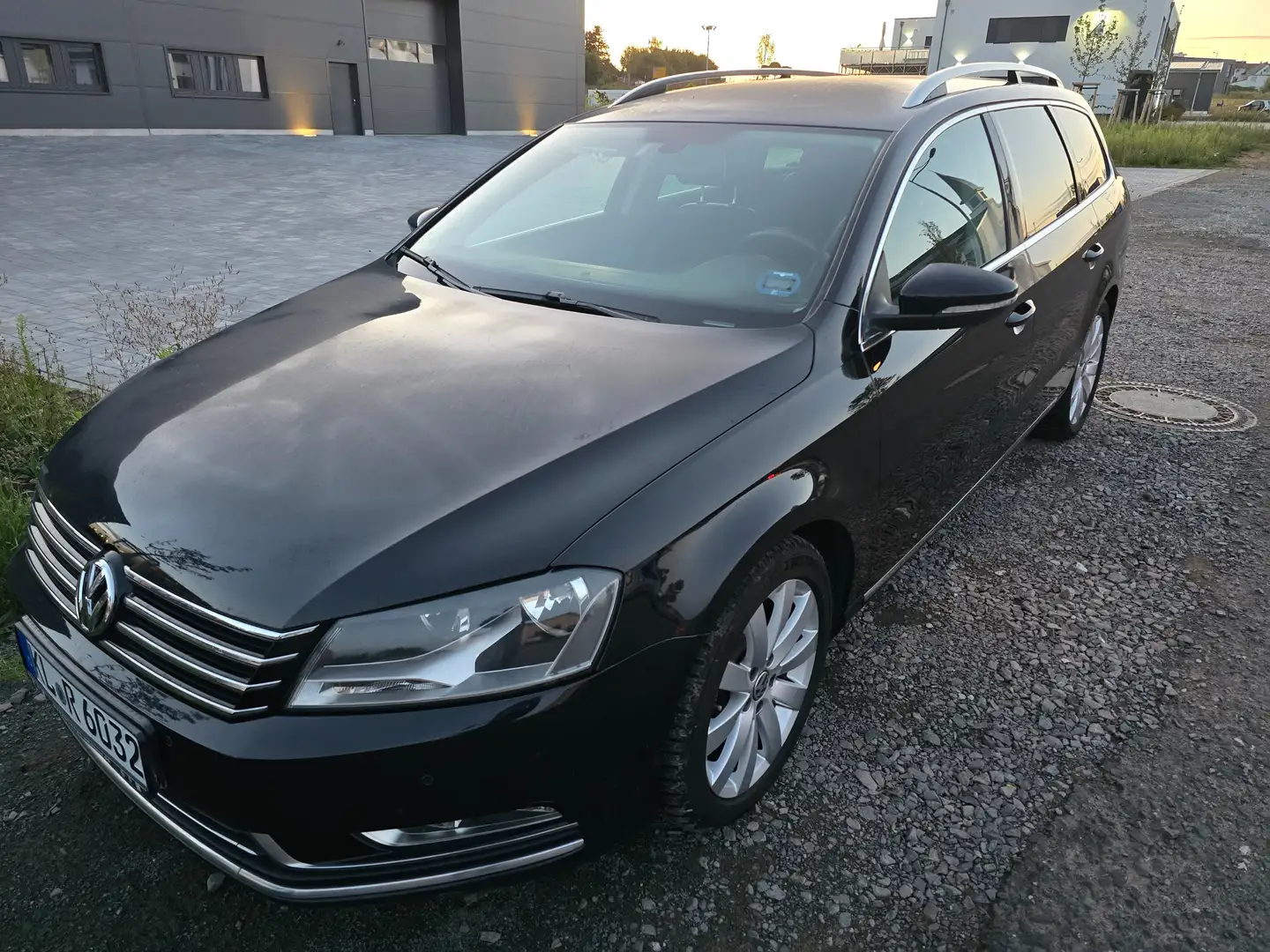 Volkswagen Passat Variant Highline BlueTDI Schwarz - 1