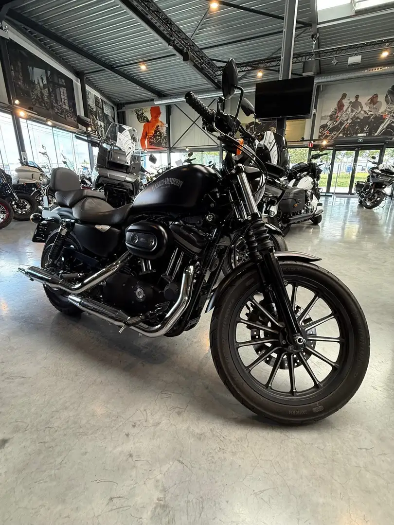 Harley-Davidson Sportster 883 IRON Negro - 1