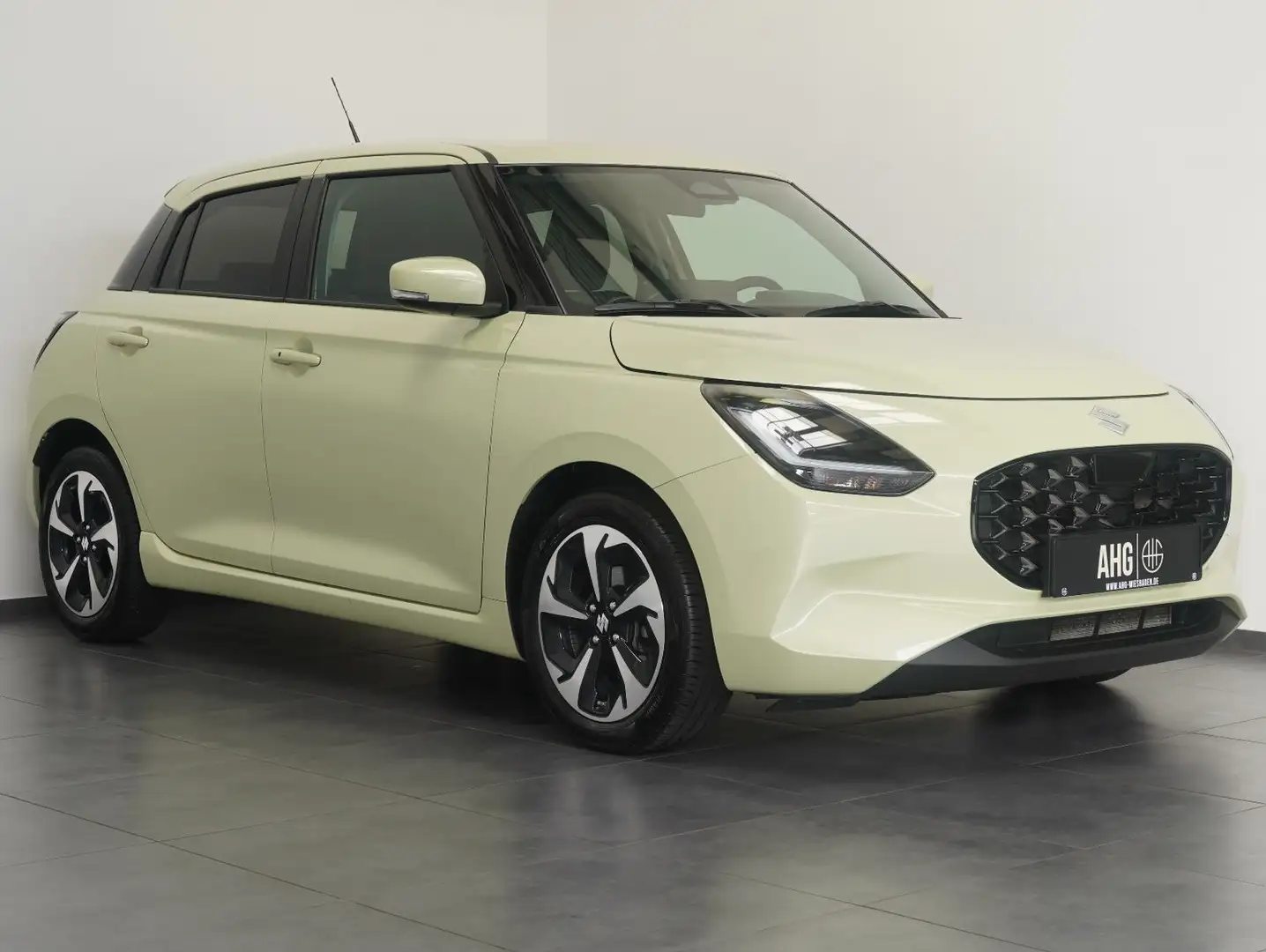 Suzuki Swift 1.2 Dualjet Hybrid 61 kW Comfort+ LED/NAVI Gelb - 2