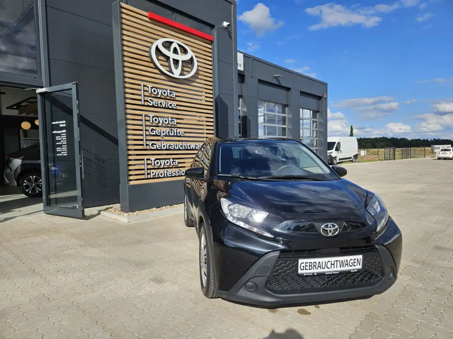 Toyota Aygo X Play Nero - 2